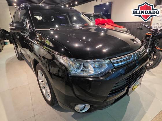 MITSUBISHI OUTLANDER 3.0 GT 4X4 V6 24V GASOLINA 4P AUTOMÁTICO